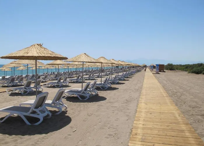 Villa Aslam, Kadriye Mahallesi 236 Sokak No: 1-4 Tolerance Golf Sitesi C-1 Blok, Serik, Antalya Belek